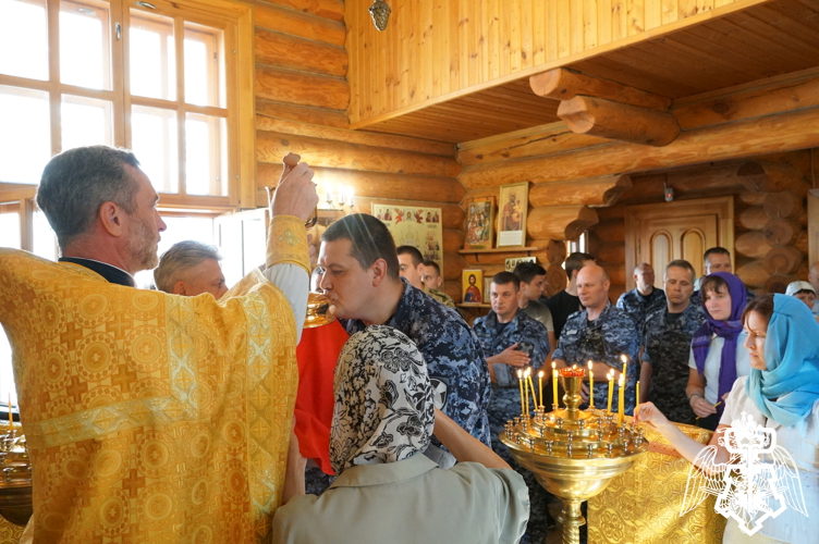 В День Крещения Руси сотрудники Управления вневедомственной охраны Ивановской области приняли участие в богослужении, посвященном небесному покровителю войск национальной гвардии