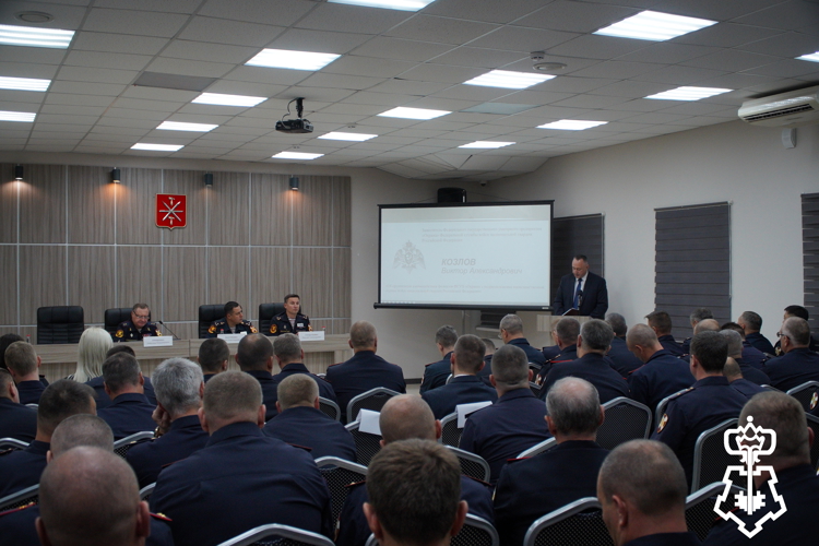 ЗАМЕСТИТЕЛЬ ДИРЕКТОРА РОСГВАРДИИ ГЕНЕРАЛ-ПОЛКОВНИК ПОЛИЦИИ ВАСИЛИЙ СОНИН ОПРЕДЕЛИЛ ПРИОРИТЕТЫ РАЗВИТИЯ ВНЕВЕДОМСТВЕННОЙ ОХРАНЫ НА ВСЕРОССИЙСКОМ СОВЕЩАНИИ В ТУЛЕ