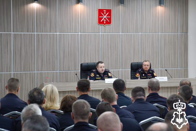 ЗАМЕСТИТЕЛЬ ДИРЕКТОРА РОСГВАРДИИ ГЕНЕРАЛ-ПОЛКОВНИК ПОЛИЦИИ ВАСИЛИЙ СОНИН ОПРЕДЕЛИЛ ПРИОРИТЕТЫ РАЗВИТИЯ ВНЕВЕДОМСТВЕННОЙ ОХРАНЫ НА ВСЕРОССИЙСКОМ СОВЕЩАНИИ В ТУЛЕ