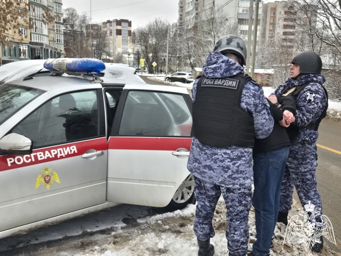  Сотрудники вневедомственной охраны задержали разыскиваемого вора-рецидивиста, совершившего несколько краж из одного магазина в Иванове